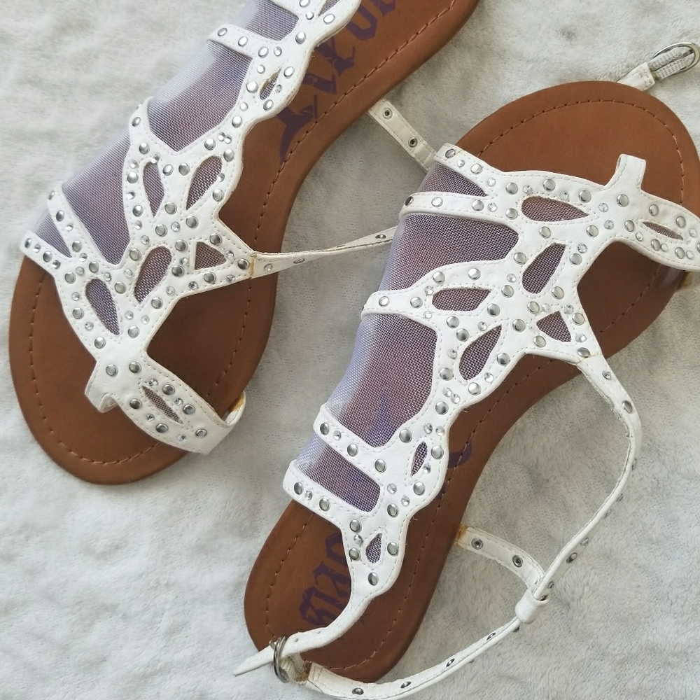NWOT Rebels White Sandals